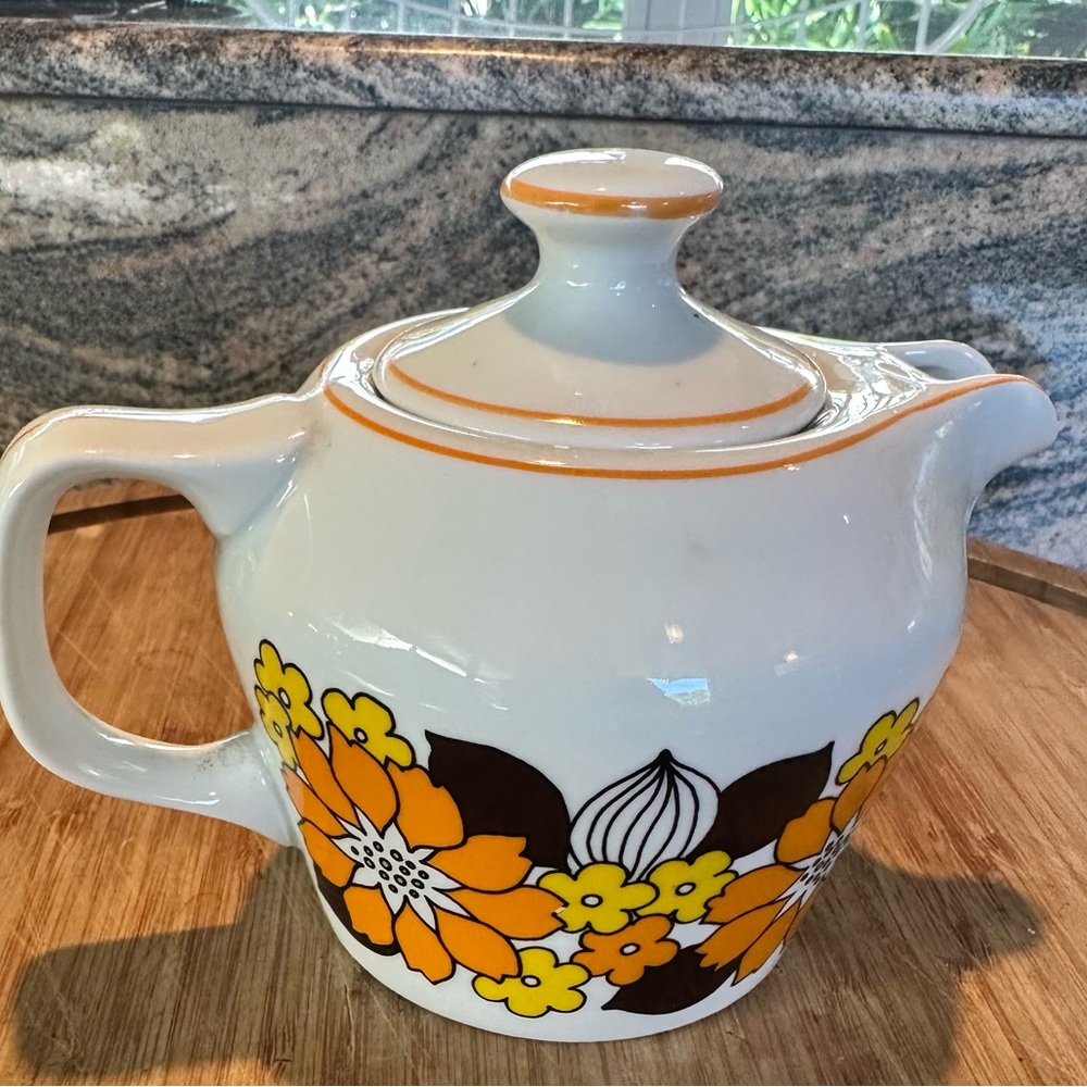 Vintage Floral Teapot with Lid